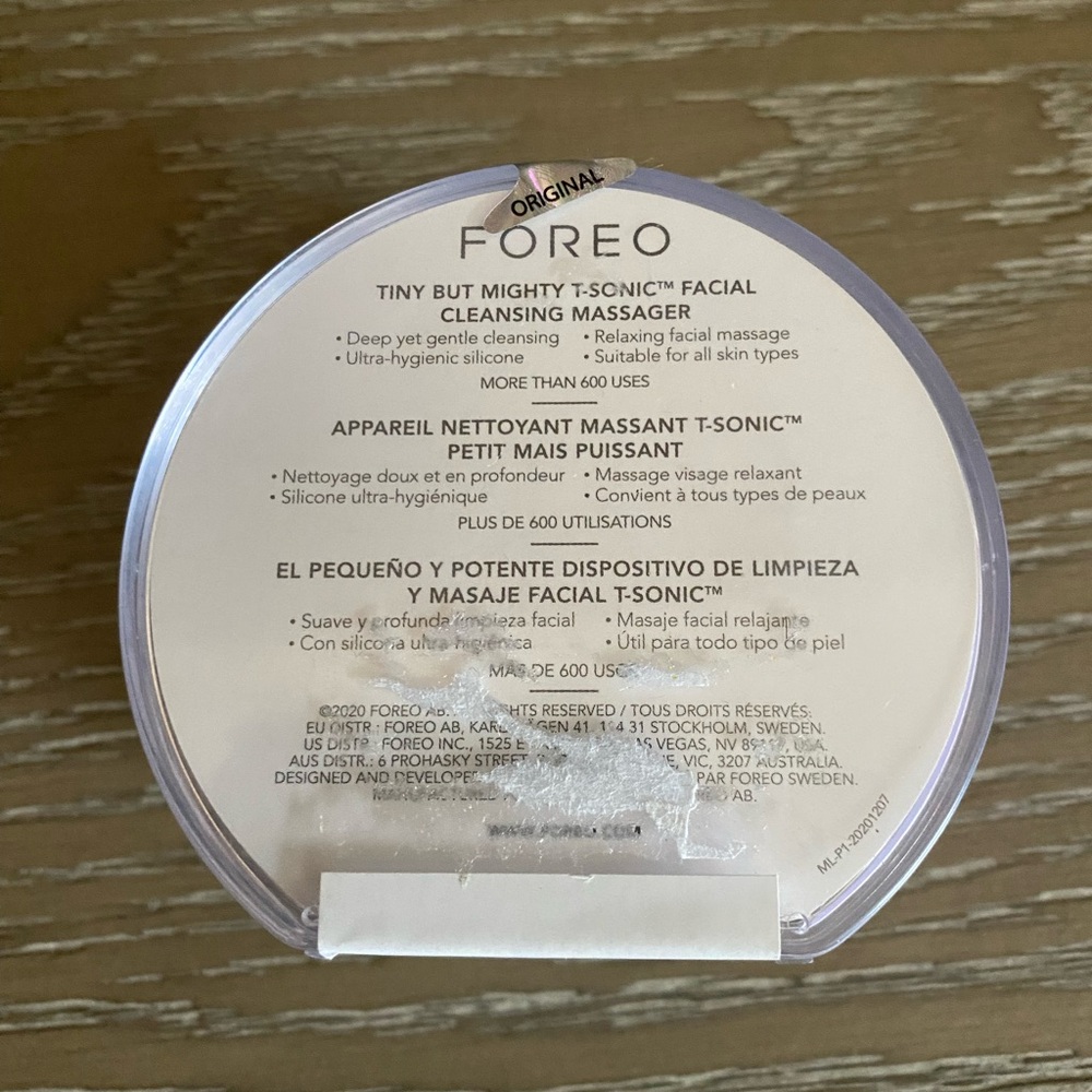 FOREO T-Sonic Facial Cleansing Massager - White - Picture 2 of 3